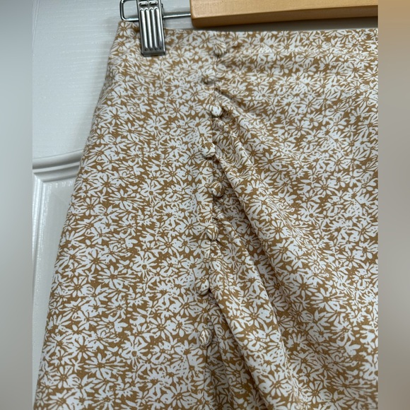Endless Blu floral midi skirt with side slit. Size Small. - Picture 3 of 5
